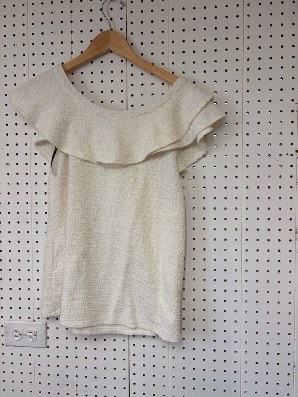 Dolan Louisa Ruffled Top - Picture 6 of 8